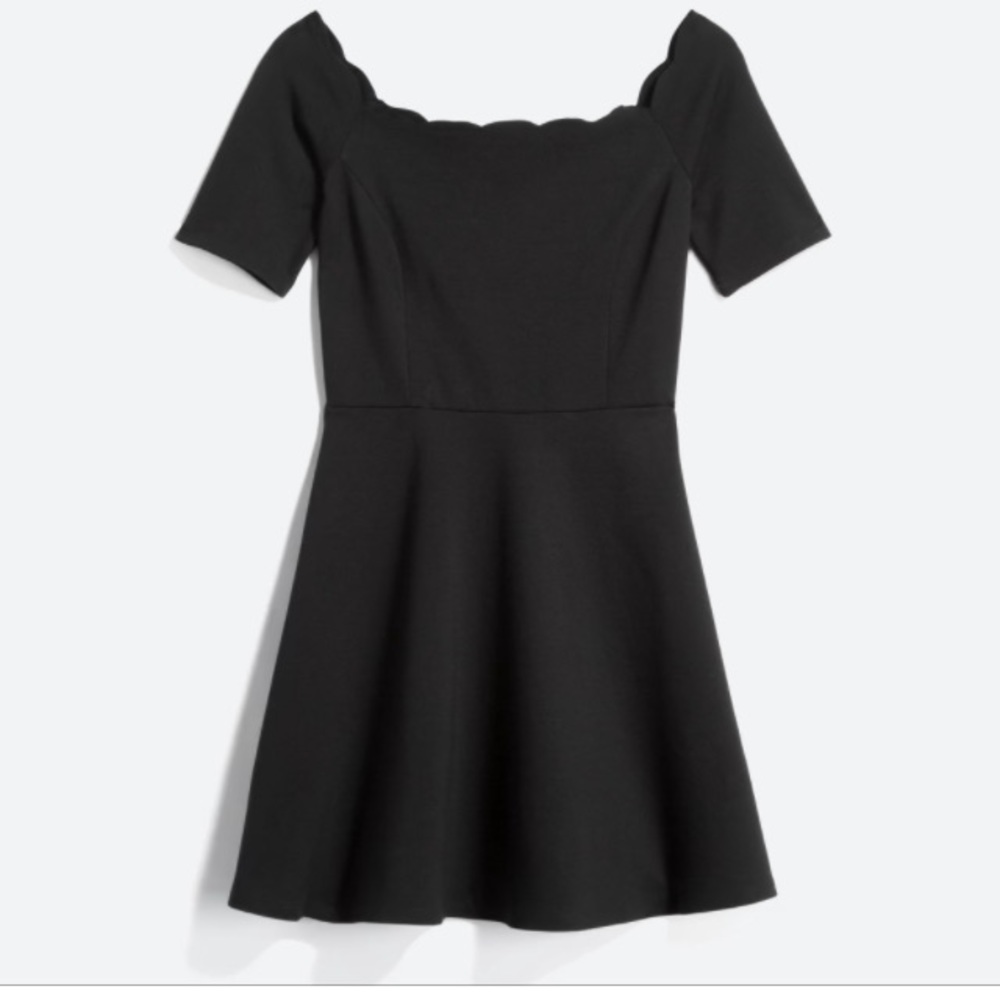 🟡 Off the shoulder scallop neck dress